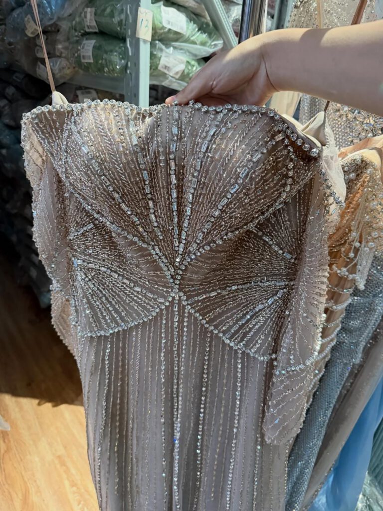 Nove Dress beige A-Linie Abendkleid im arabischen Stil