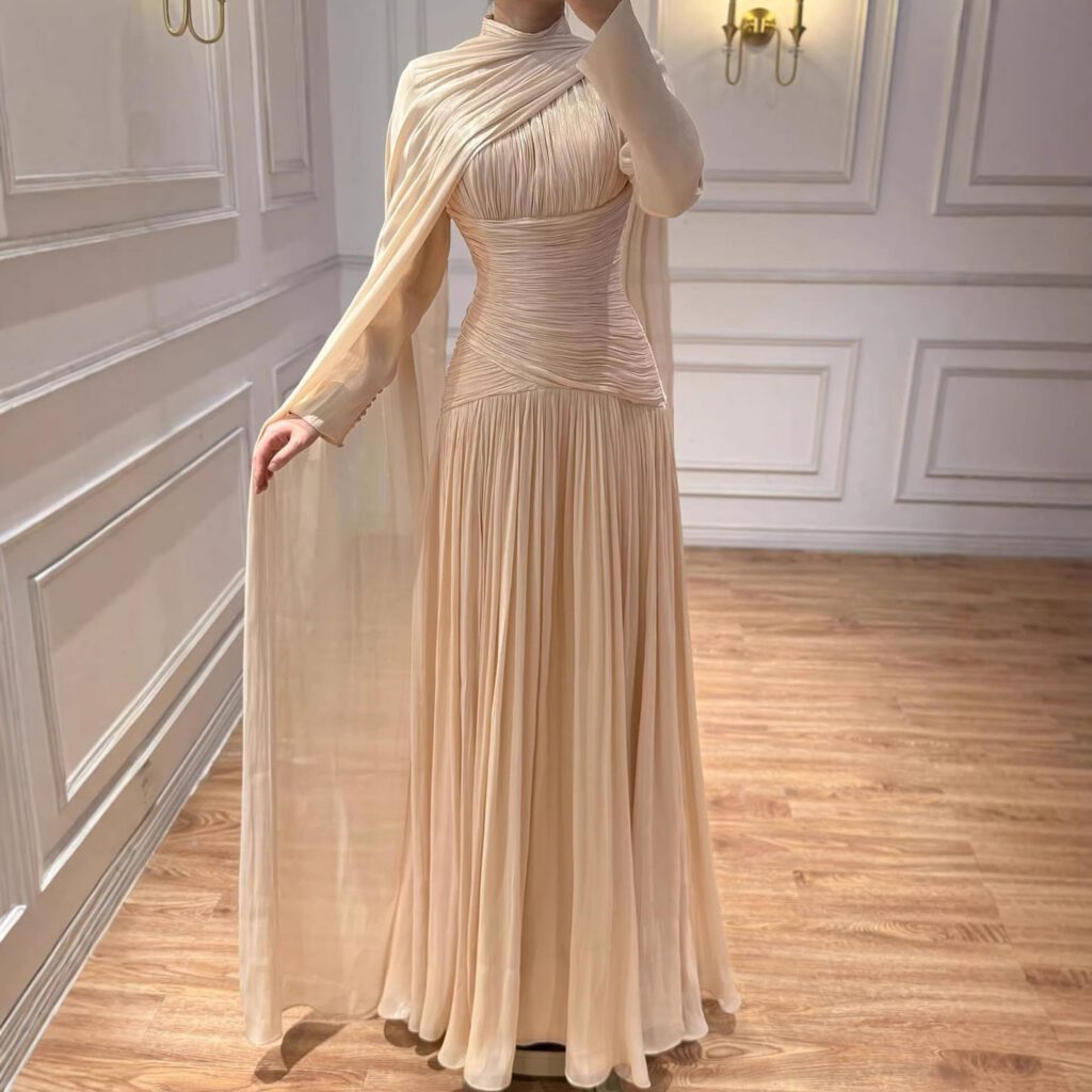 Nove Dress beige Abendkleid im Modest-Stil
