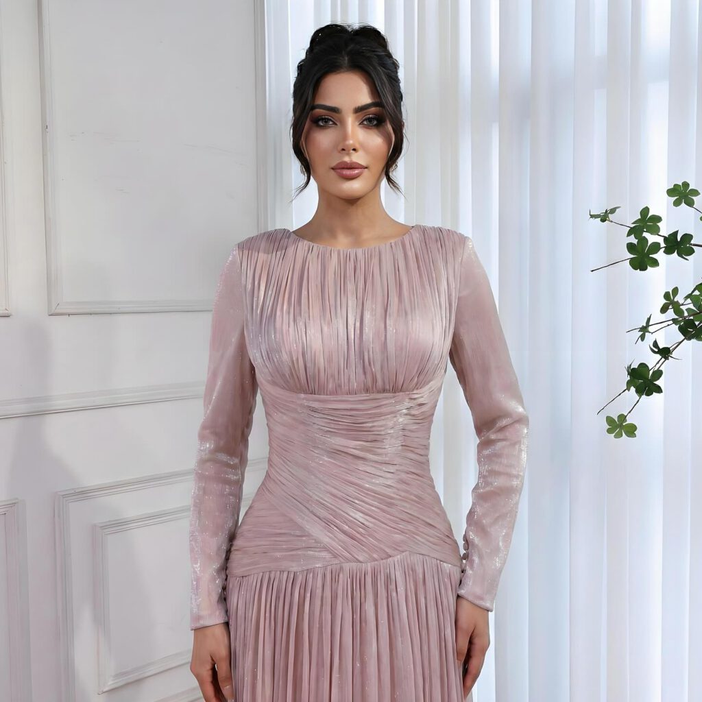Nove Dress beige Abendkleid im Modest-Stil