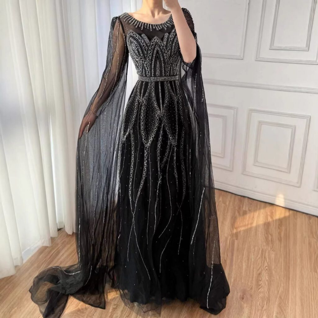 Nove Dress فستان سهرة أسود قصة A-line مطرز أكمام كيب عربي