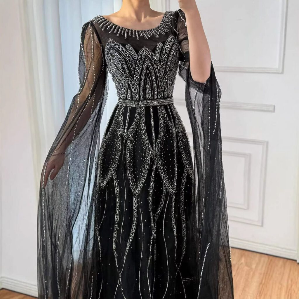 Nove Dress فستان سهرة أسود قصة A-line مطرز أكمام كيب عربي