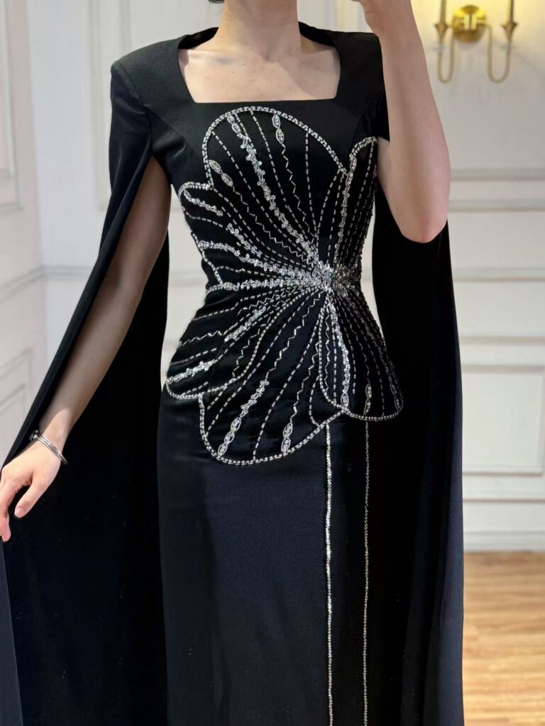 Nove Dress فستان سهرة أسود مطرز أكمام كيب عربي