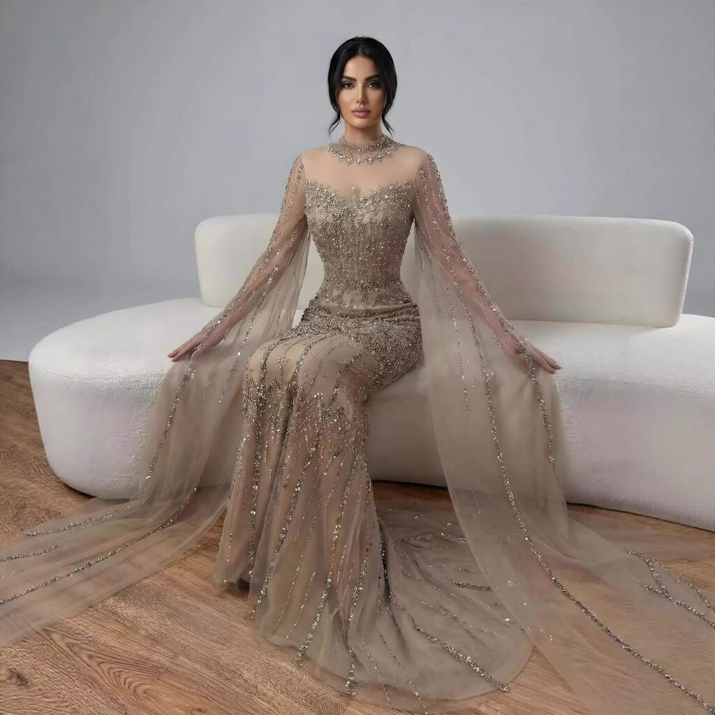 Nove Dress blau Meerjungfrau Abendkleid mit Perlenstickerei und Cape-Ärmeln im arabischen Stil