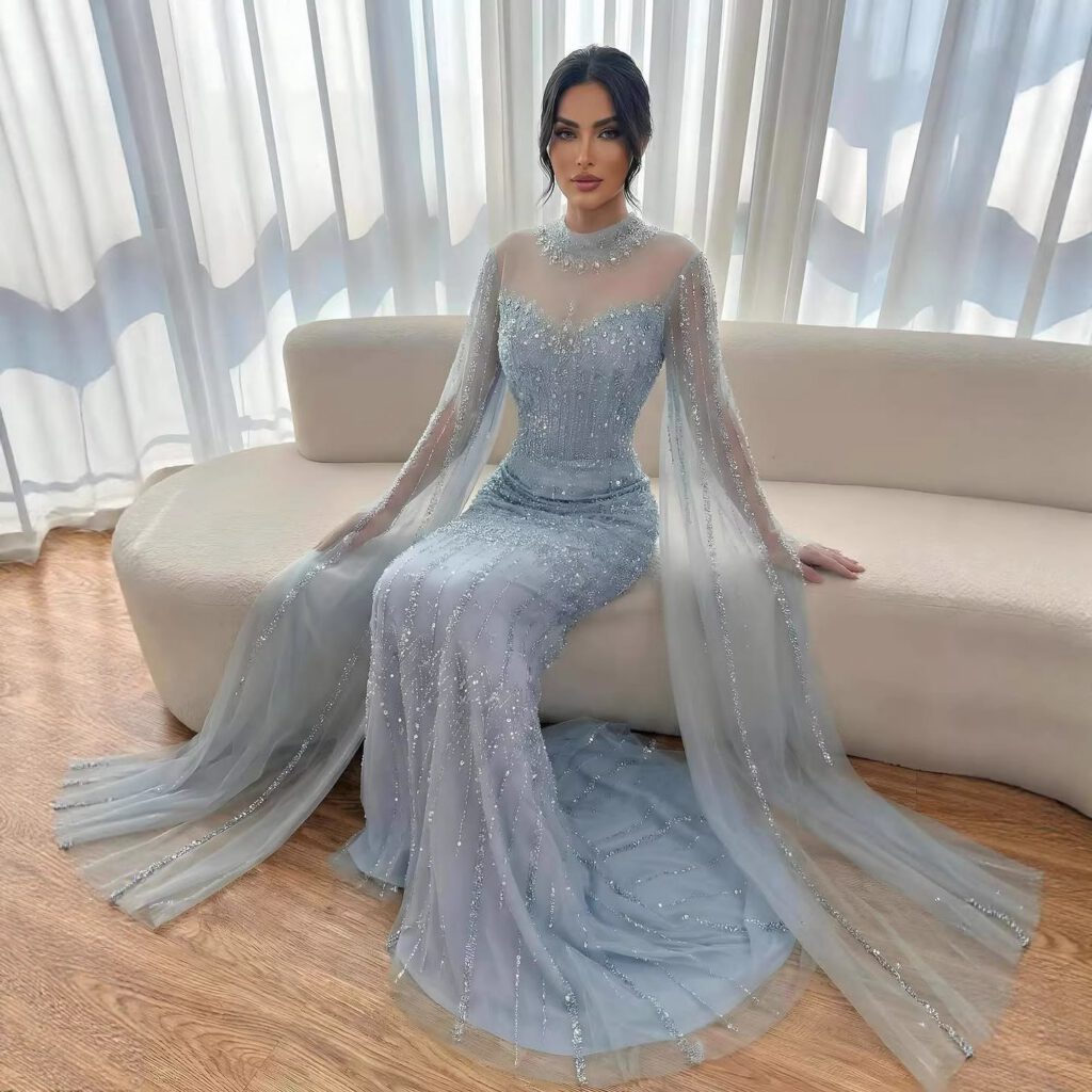 Nove Dress blau Meerjungfrau Abendkleid mit Perlenstickerei und Cape-Ärmeln im arabischen Stil