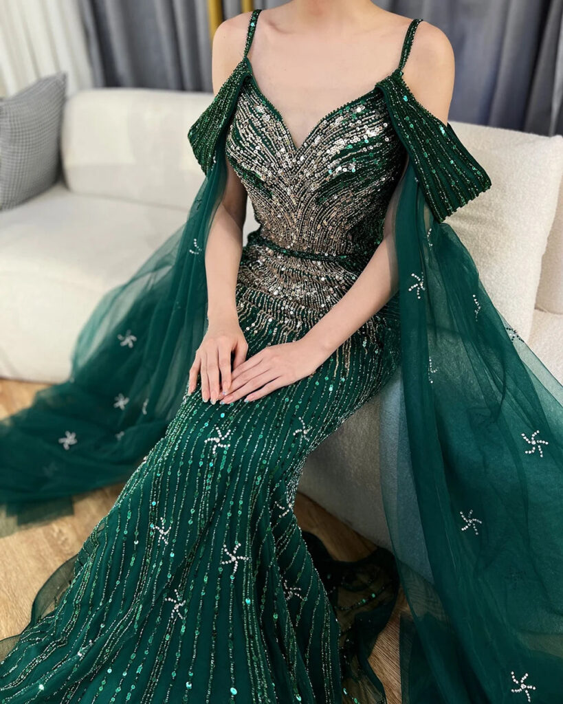 Nove Dress blau Meerjungfrau Abendkleid mit Perlenstickerei und Cape-Ärmeln im arabischen Stil