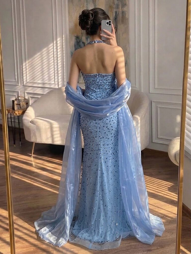 Nove Dress blauw avondjurk met halter