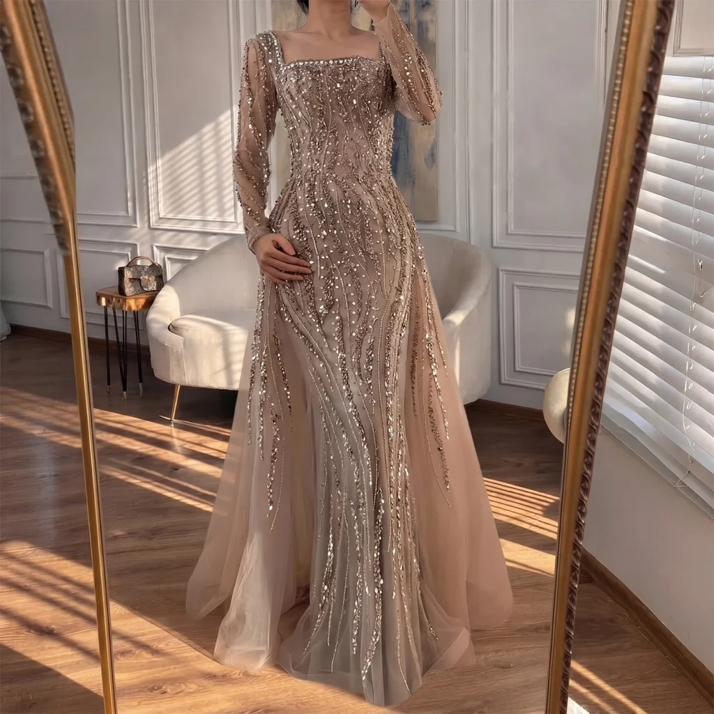 Nove Dress karamell Meerjungfrau Abendkleid mit Perlenstickerei und Überrock