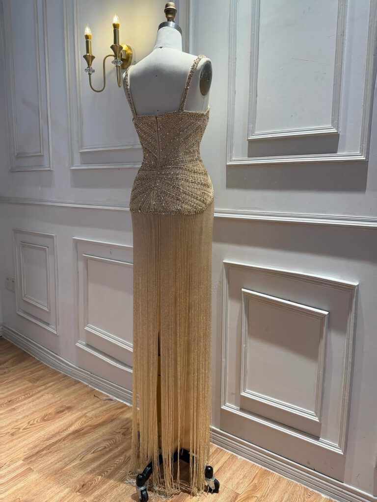Nove Dress gold Meerjungfrau Abendkleid mit Perlenstickerei im arabischen Stil