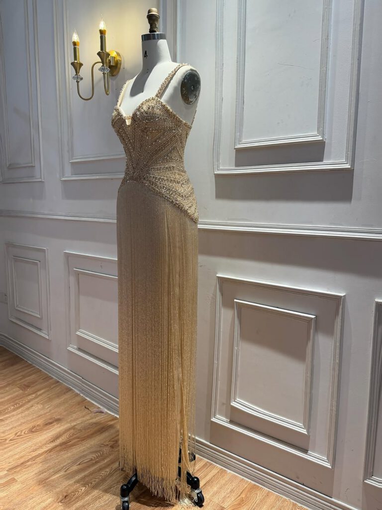 Nove Dress gold Meerjungfrau Abendkleid mit Perlenstickerei im arabischen Stil