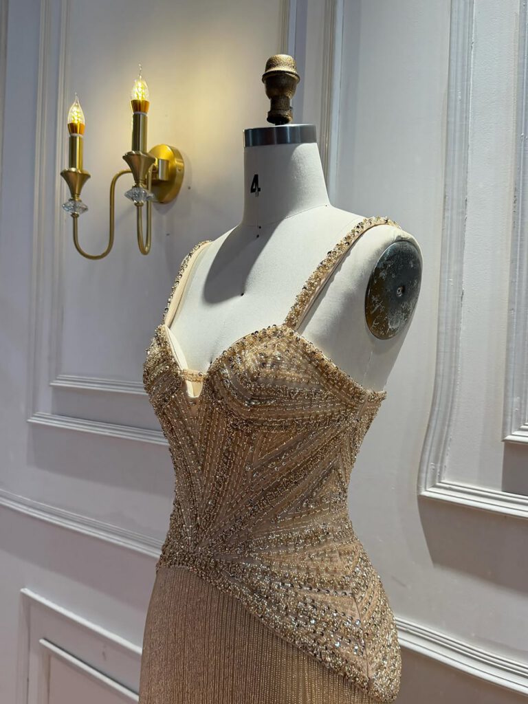 Nove Dress gold Meerjungfrau Abendkleid mit Perlenstickerei im arabischen Stil