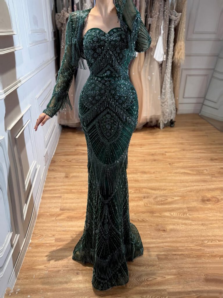 Nove Dress grün Meerjungfrau Abendkleid mit Perlenstickerei und langen Ärmeln