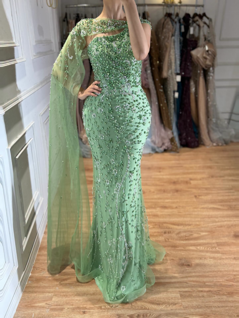 Nove Dress grün Meerjungfrau Abendkleid mit Kristallbesatz und One-Shoulder