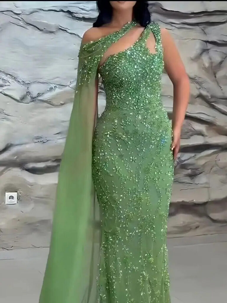 Nove Dress grün Meerjungfrau Abendkleid mit Kristallbesatz und One-Shoulder