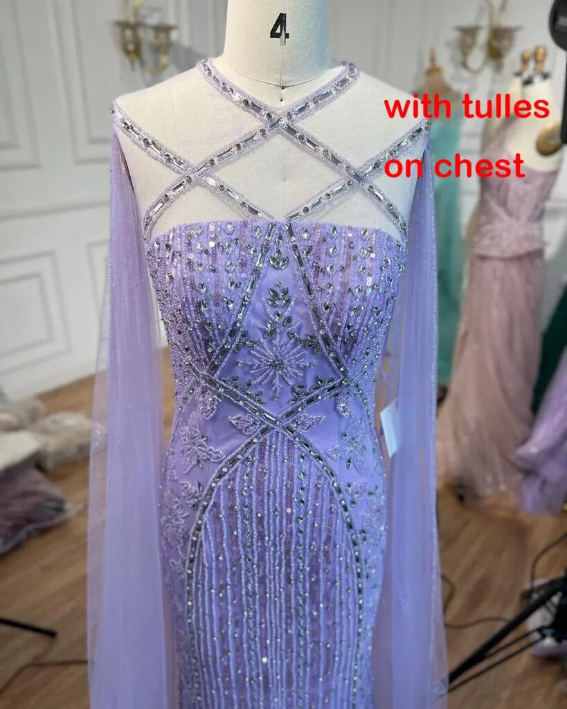 Nove Dress lila mermaid avondjurk met cape mouwen