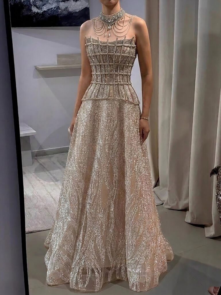 Nove Dress nude A-Linie Abendkleid mit Perlenstickerei
