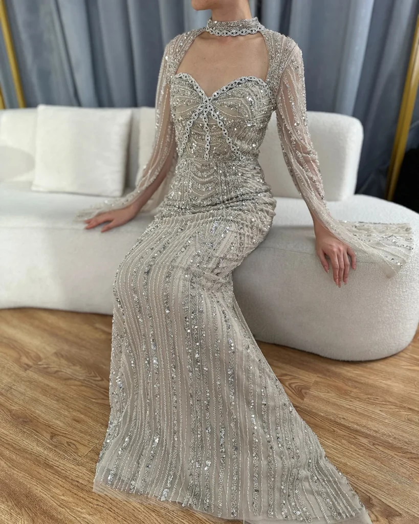 Nove Dress nude Meerjungfrau Abendkleid mit Perlenstickerei und hohem Schlitz im arabischen