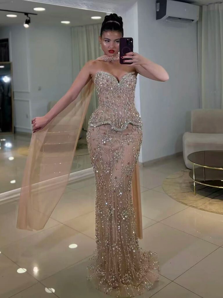 Nove Dress nude Meerjungfrau Abendkleid mit Perlenstickerei