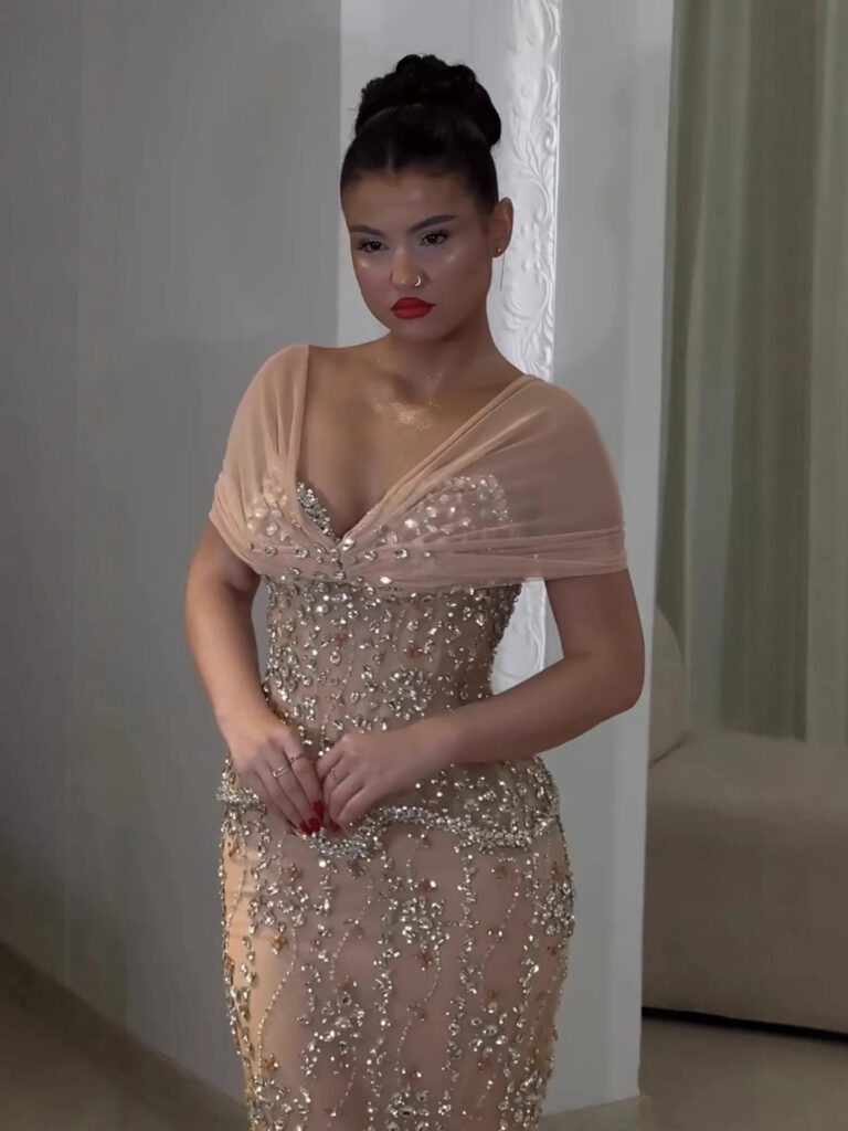Nove Dress nude Meerjungfrau Abendkleid mit Perlenstickerei