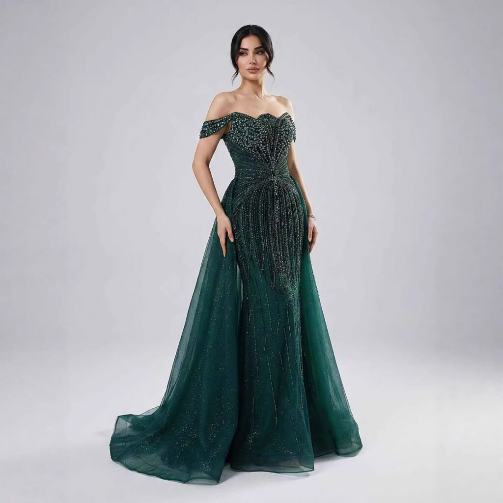 Nove Dress nude Meerjungfrau Abendkleid mit Perlenstickerei und schulterfreiem Schnitt