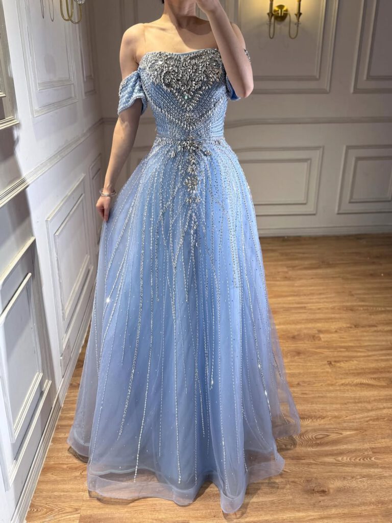 Nove Dress nude A-Linie Abendkleid mit Perlenstickerei und trägerlosem Schnitt im arabischen - Look 2