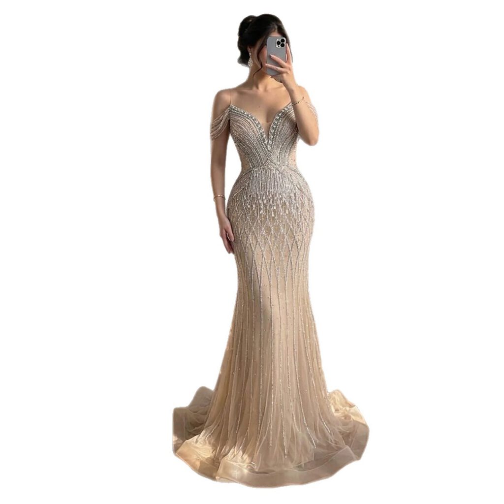 Nove Dress nude Meerjungfrau Abendkleid mit Perlenstickerei, Tüll und schulterfreiem Schnitt