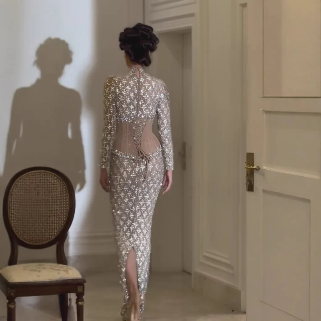 Nove Dress nude tweedelig avondjurk met borduurwerk