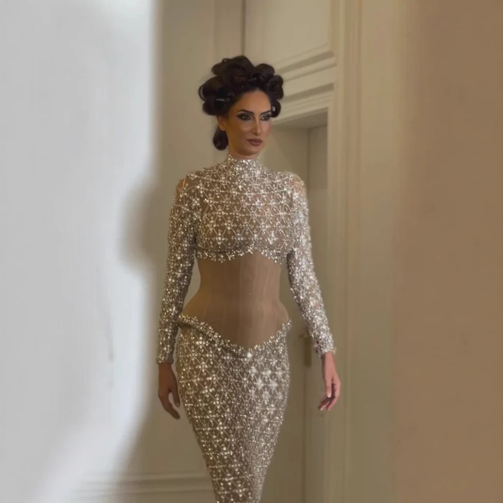 Nove Dress nude tweedelig avondjurk met borduurwerk
