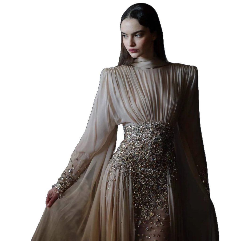 Nove Dress nude Abendkleid mit Kristallbesatz und langen Ärmeln