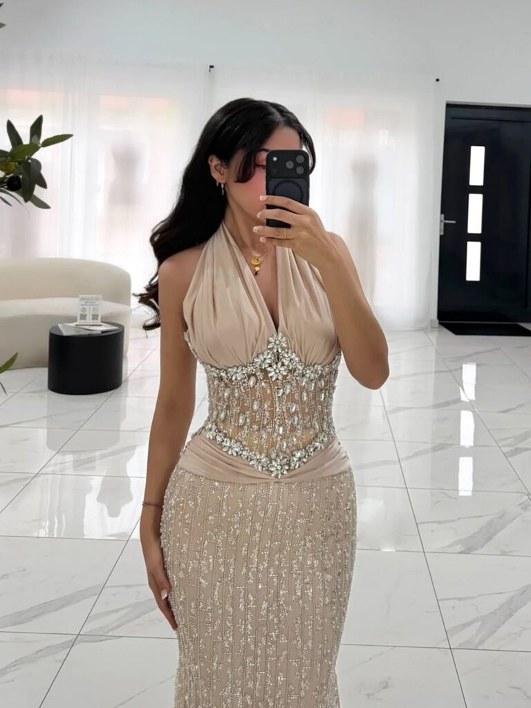 Nove Dress nude Meerjungfrau Abendkleid mit Kristallbesatz