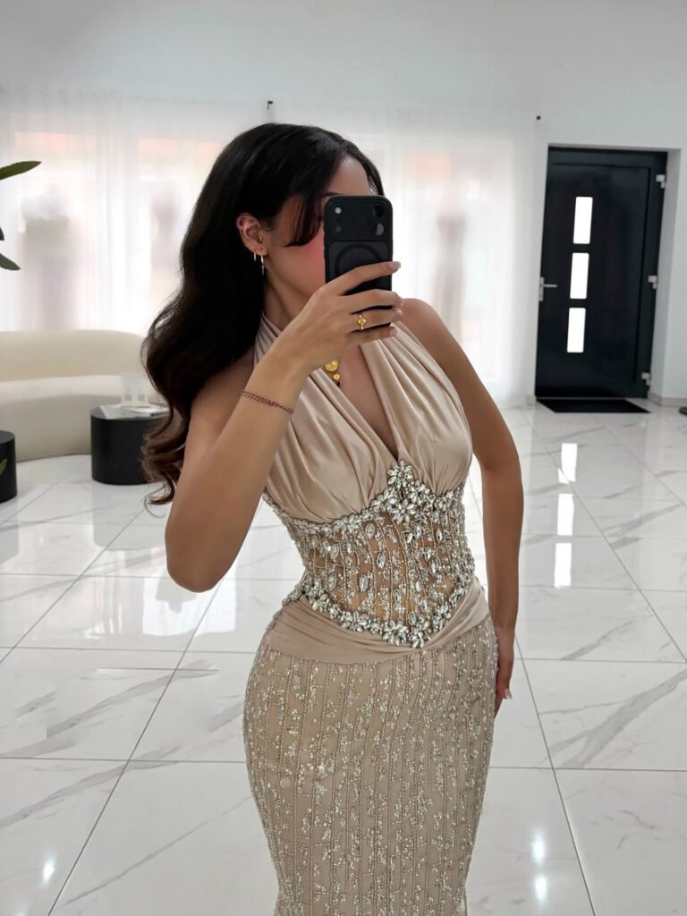 Nove Dress nude Meerjungfrau Abendkleid mit Kristallbesatz
