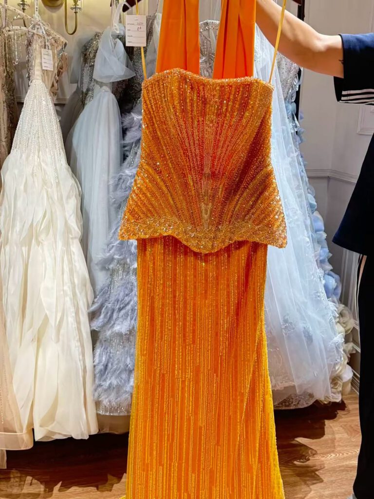 Nove Dress orange zweiteilig Abendkleid im arabischen Stil