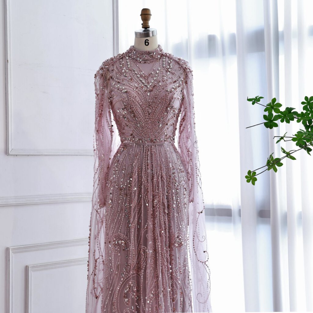 Nove Dress rosa Abendkleid mit Perlenstickerei im Modest-Stil