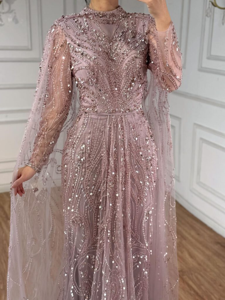 Nove Dress rosa Abendkleid mit Perlenstickerei im Modest-Stil