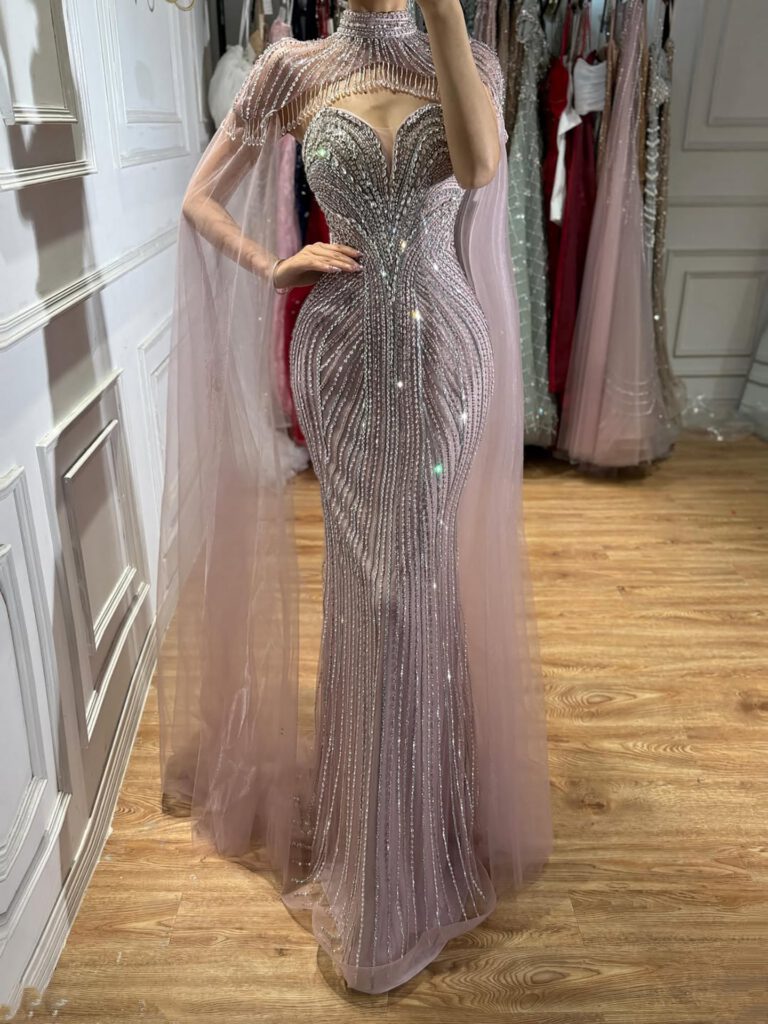 Nove Dress rosa Meerjungfrau Abendkleid mit Kristallbesatz