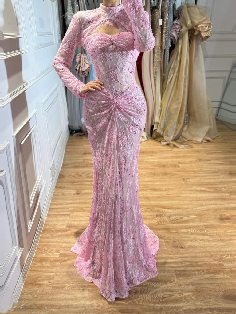 Nove Dress rosa Meerjungfrau Abendkleid mit Spitze, langen Ärmeln und hochgeschlossen
