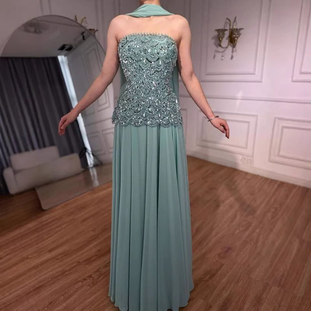 Nove Dress salbeigrün A-Linie Abendkleid mit Perlenstickerei und trägerlosem Schnitt
