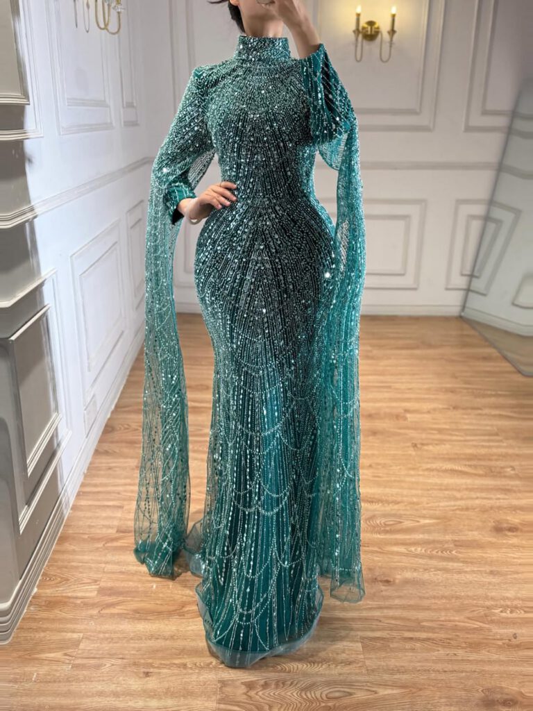 Nove Dress salbeigrün Abendkleid mit Perlenbesatz im Modest-Stil