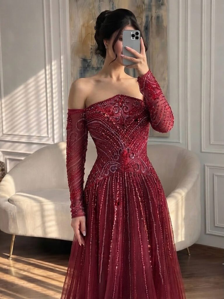 Nove Dress فستان سهرة خمري مطرز أكمام طويلة مكشوف الكتفين